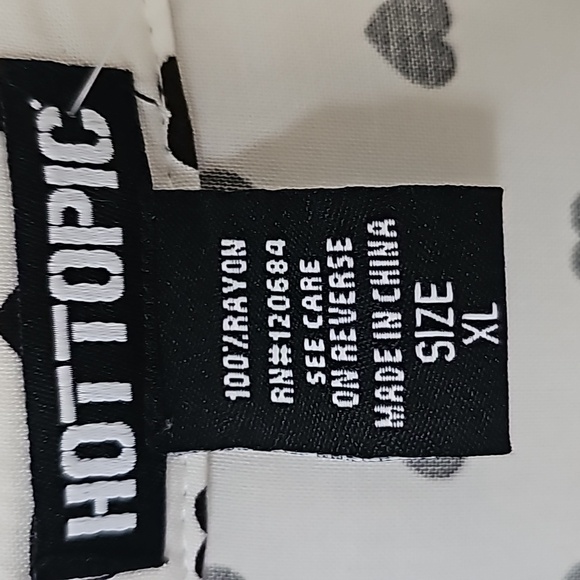 Hot Topic Dress Hearts Button Down Front Shortsleeve Size XL - Picture 9 of 9